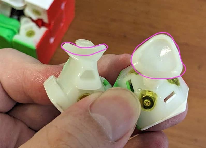 Where to put lubrication in a cube