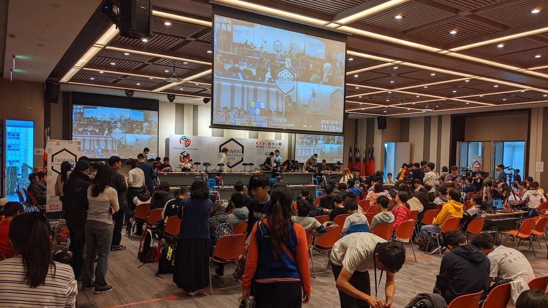 Photo of a cubing competition